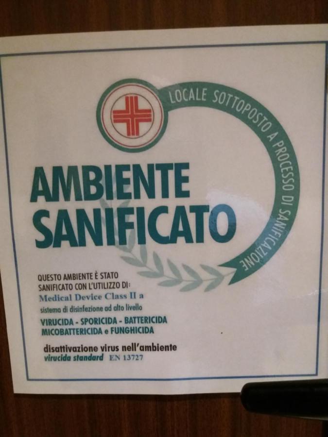 Appartamento Signorile Ambienti Sanificati 墨西拿 外观 照片