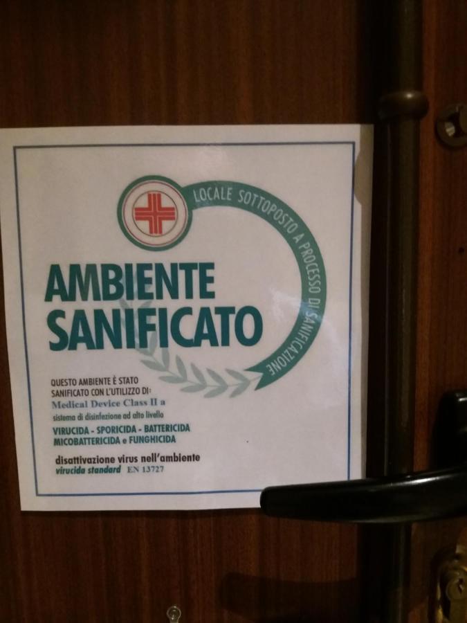 Appartamento Signorile Ambienti Sanificati 墨西拿 外观 照片